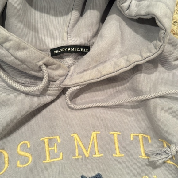 Brandy Melville Yosemite hoodie - Picture 2 of 2